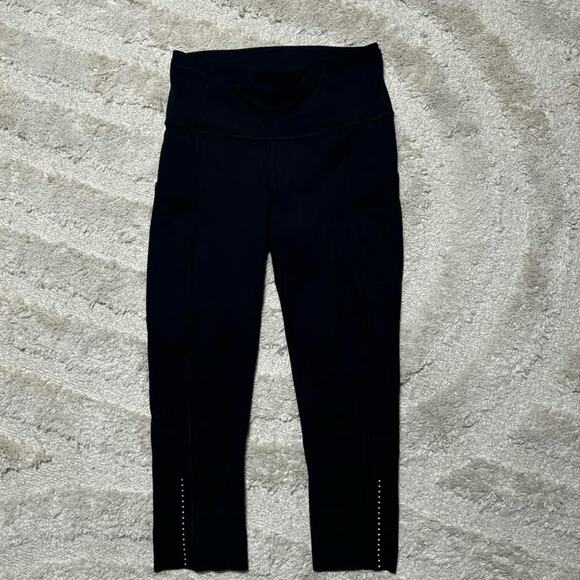 Lululemon Fast and Free Crop II - Picture 5 of 8